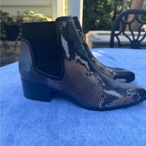 Donald Pliner leather  booties size 8.5